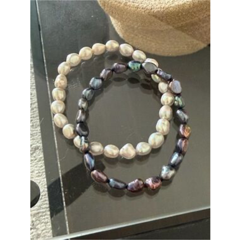 Handmade Freshwater Pearl Stretch Bracelet Set - Black and White Pearls - Picture 2 of 5